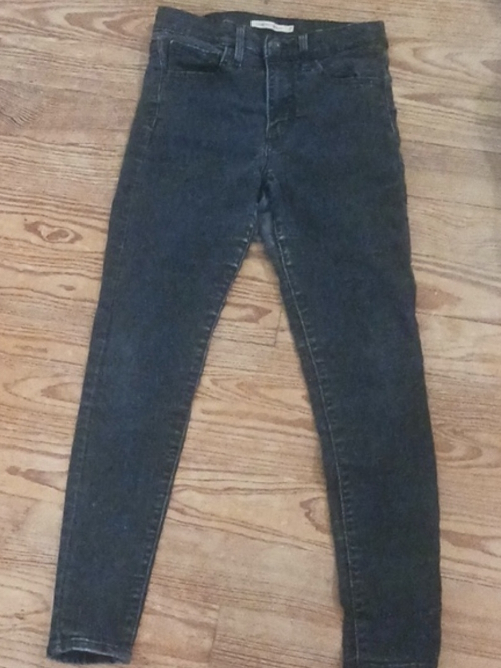 Levi's Women's Dark Wash Black Skinny Jeans Size 27
